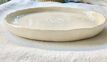 Cargar imagen en el visor de la galería, Fuente de cerámica tQ - Valencia teQuiero