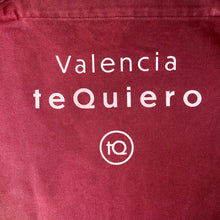 Cargar imagen en el visor de la galería, Delantal Loneta Burdeos Cross-Back Valencia Tequiero - Valencia teQuiero
